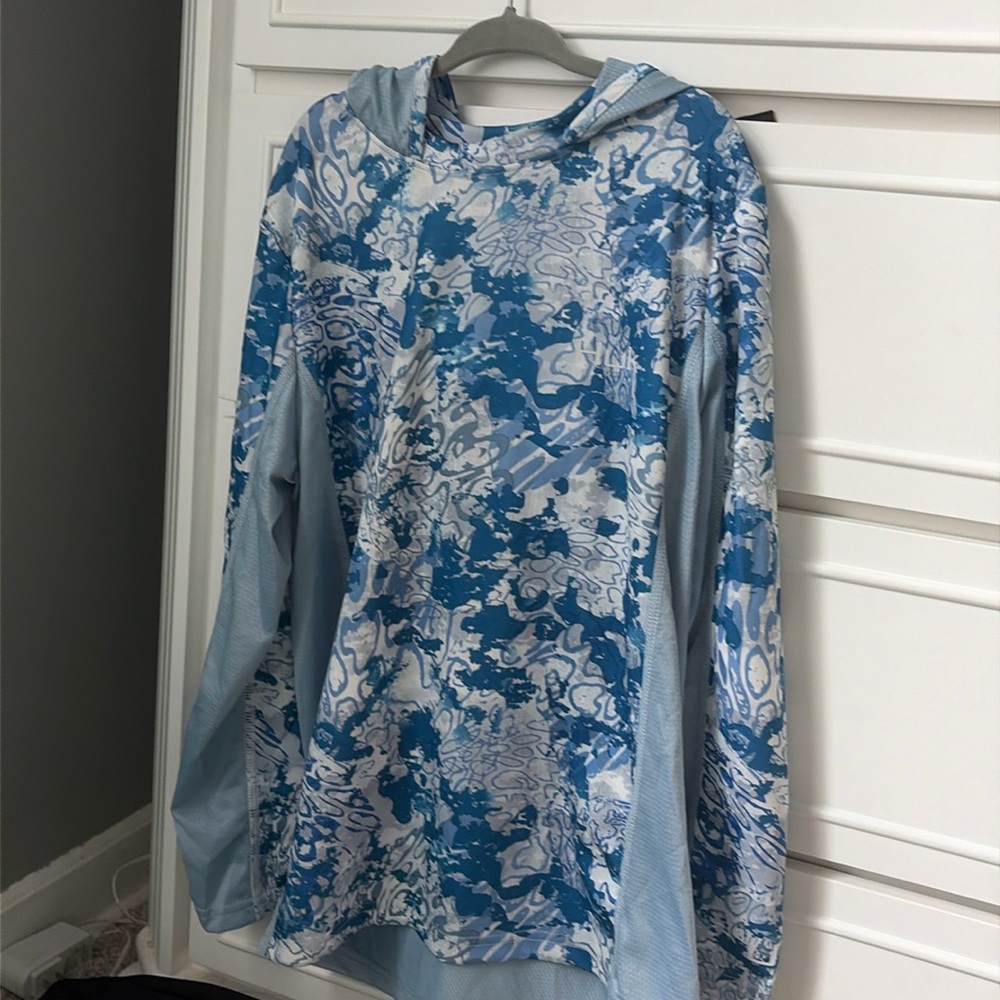 HUK hooded long sleeve shirt